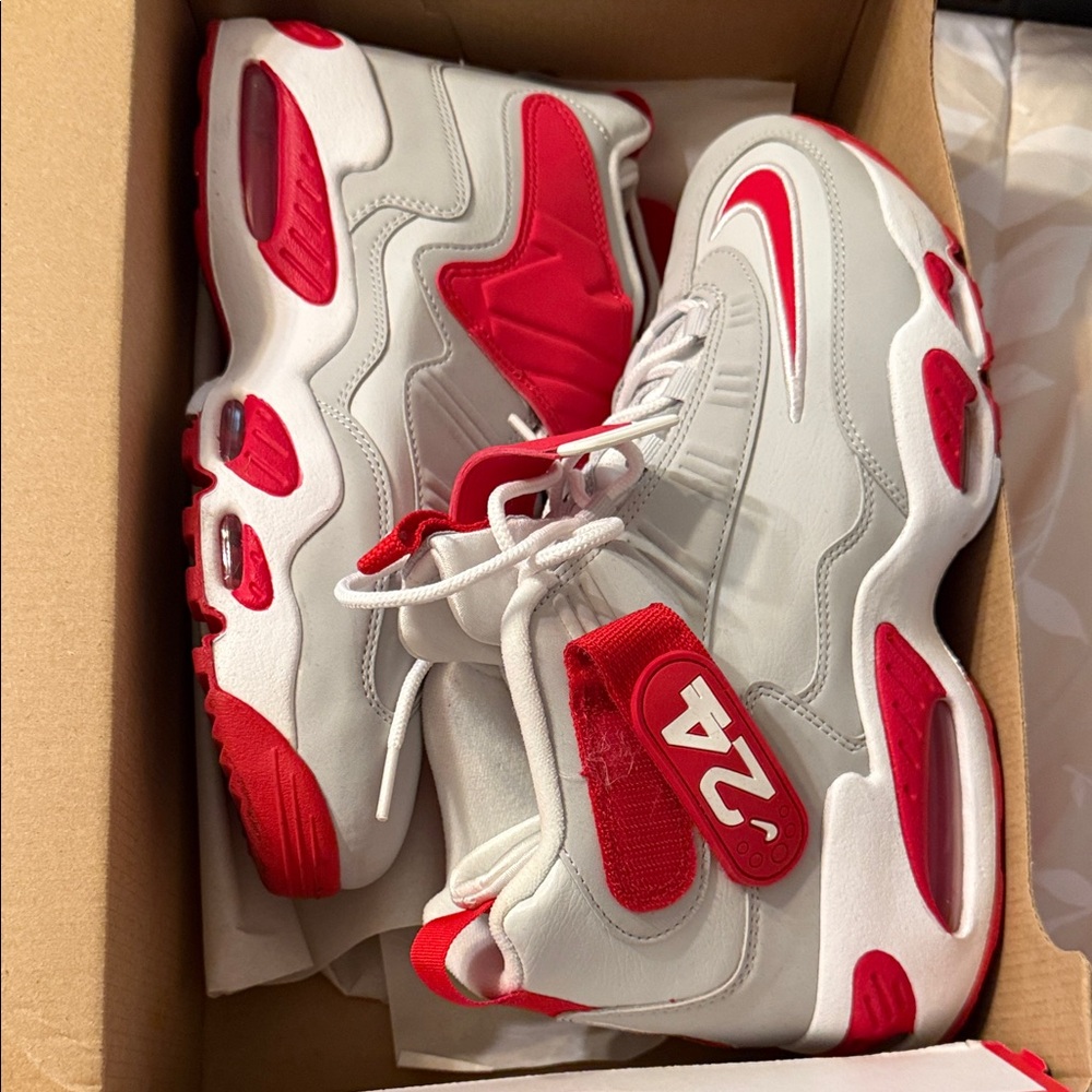 Nike Air Griffey Max 1 'Cincinnati Reds Away' size 10.5 men’s - Picture 3 of 8